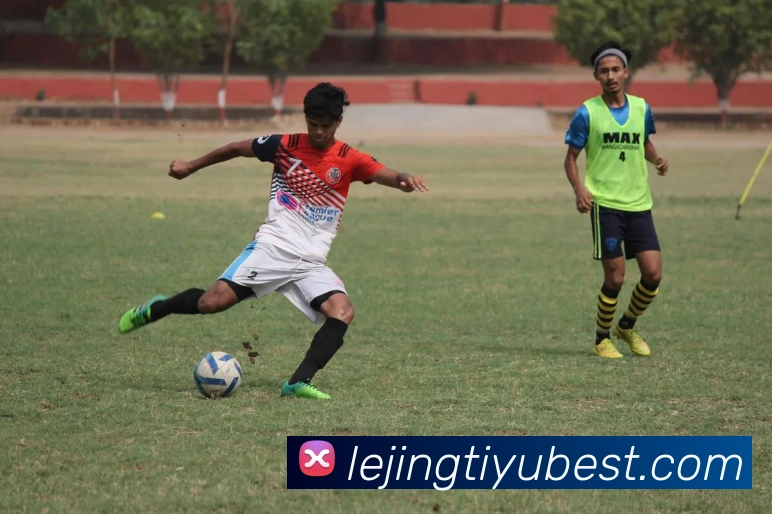 恩里克祝贺梅西布斯克茨阿尔巴夺冠并赞扬他们的辉煌成就