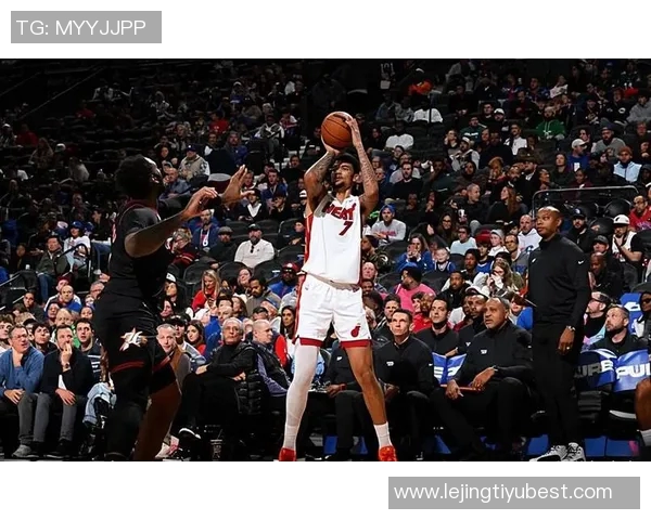 韦尔表现出色9投6中贡献12分7篮板1次抢断和1次盖帽