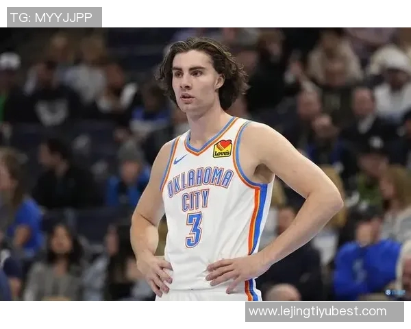 理查兹半场表现抢眼5中3斩获7分助攻1次正负值高达16分